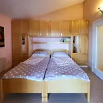 Apartament Velijoze